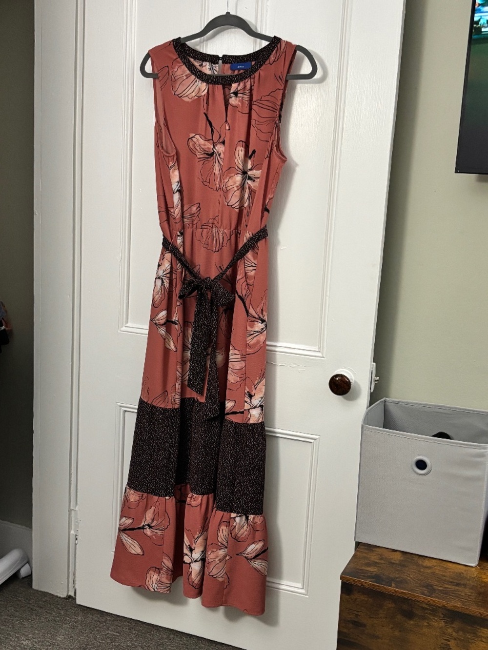 Floral pink maxi dress, contrast waist tie, keyhole neck